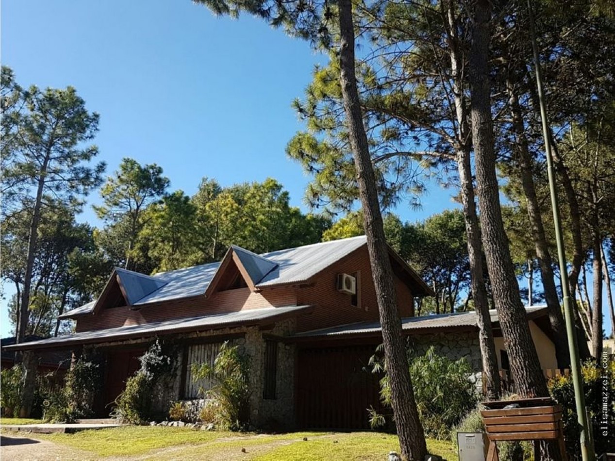 CASA EN VENTA - PINAMAR