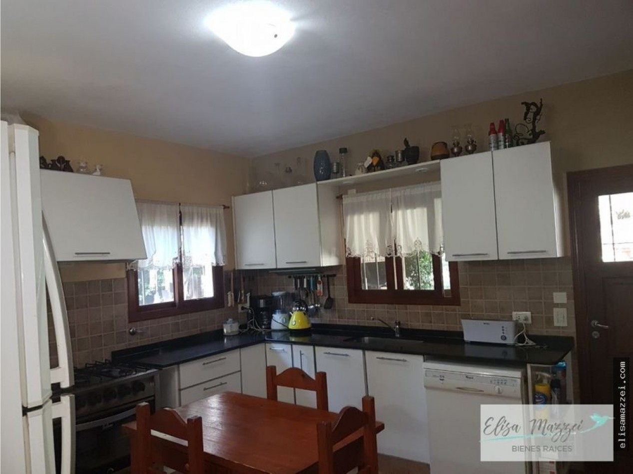 CASA EN VENTA - PINAMAR