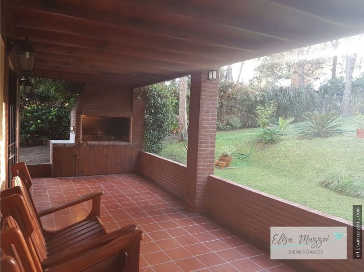 CASA EN VENTA - PINAMAR