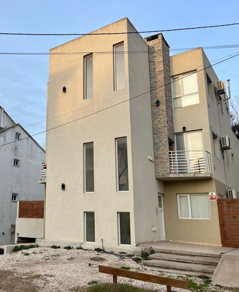 DEPARTAMENTO DOS AMBIENTES EN VENTA - MAR DE OSTENDE 