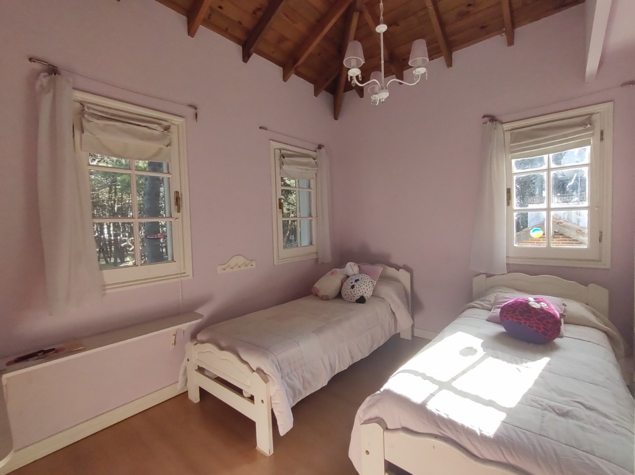 CASA EN VENTA - PINAMAR