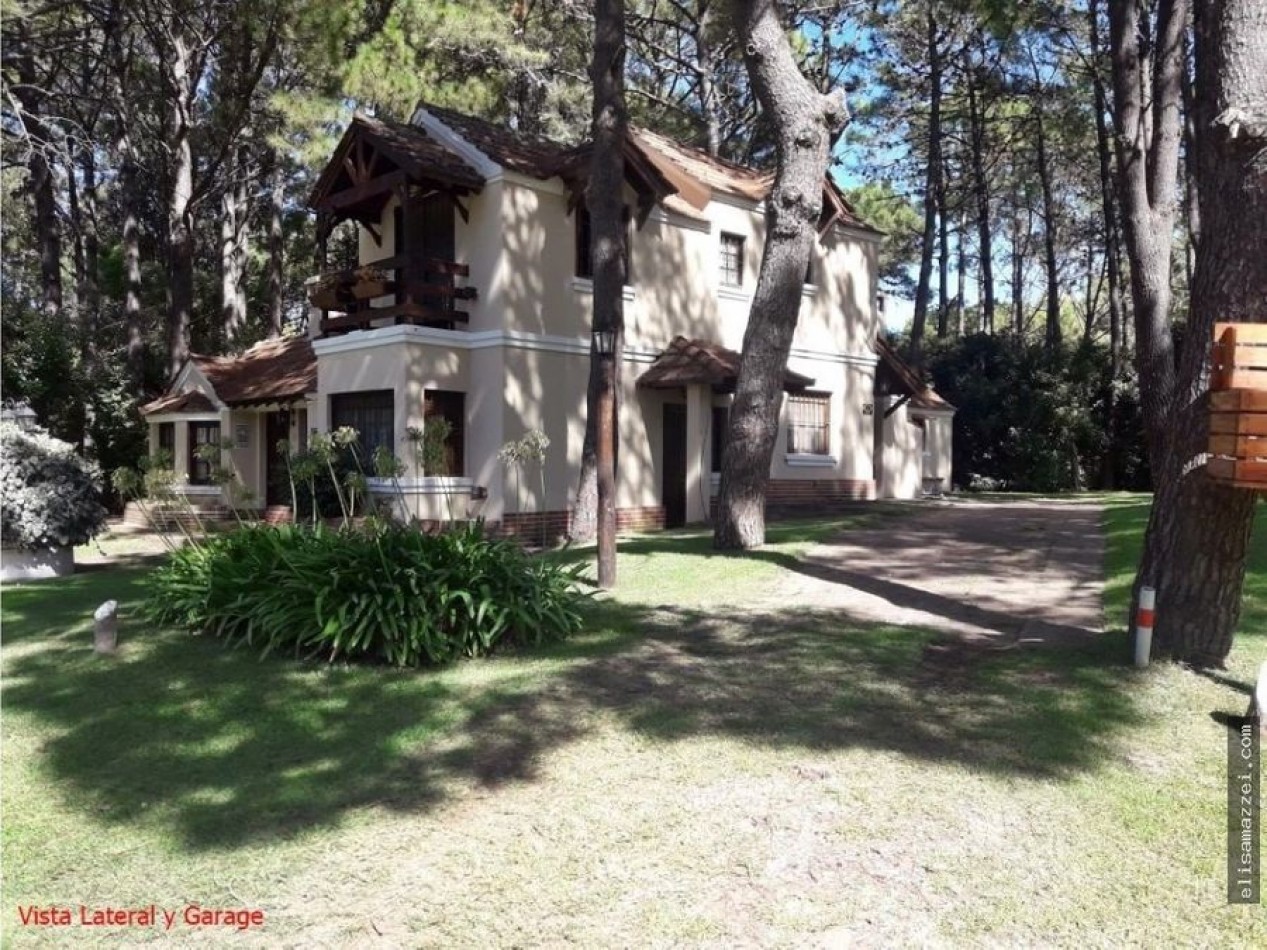 CASA EN VENTA - PINAMAR NORTE - SOBRE DOS LOTES