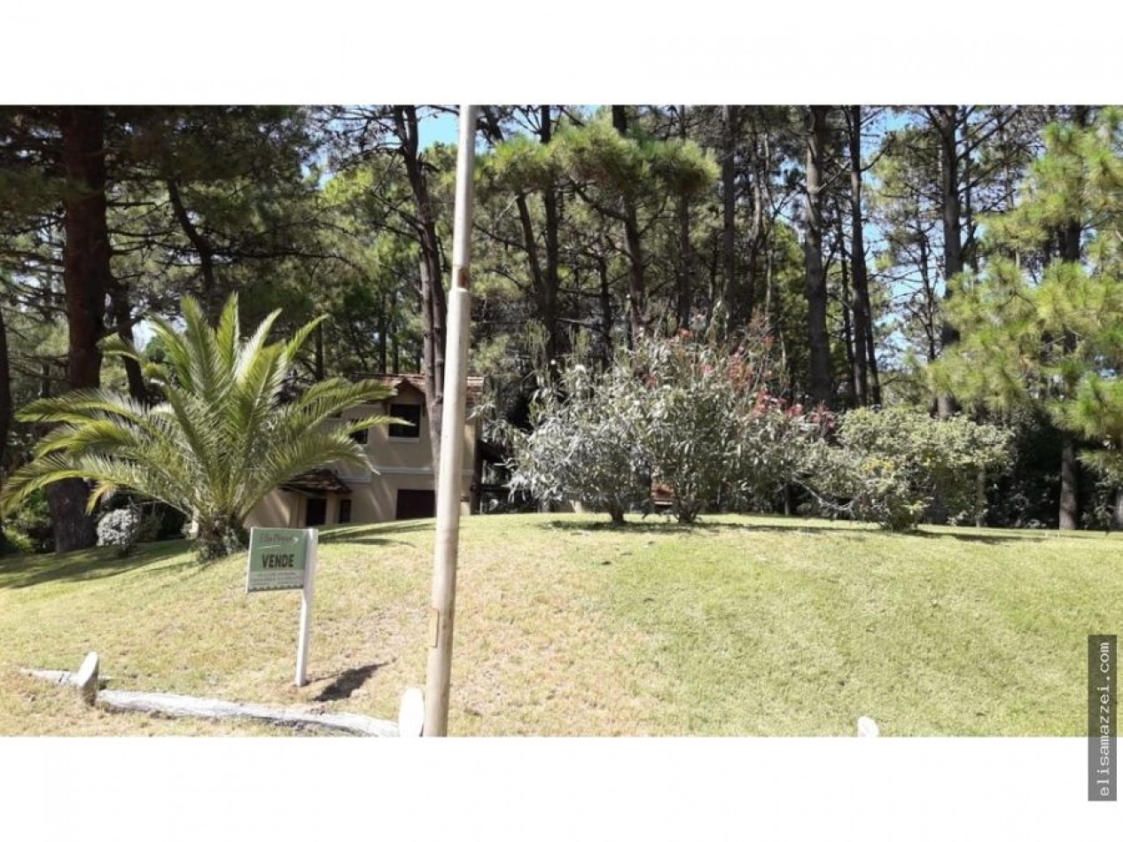 CASA EN VENTA - PINAMAR NORTE - SOBRE DOS LOTES