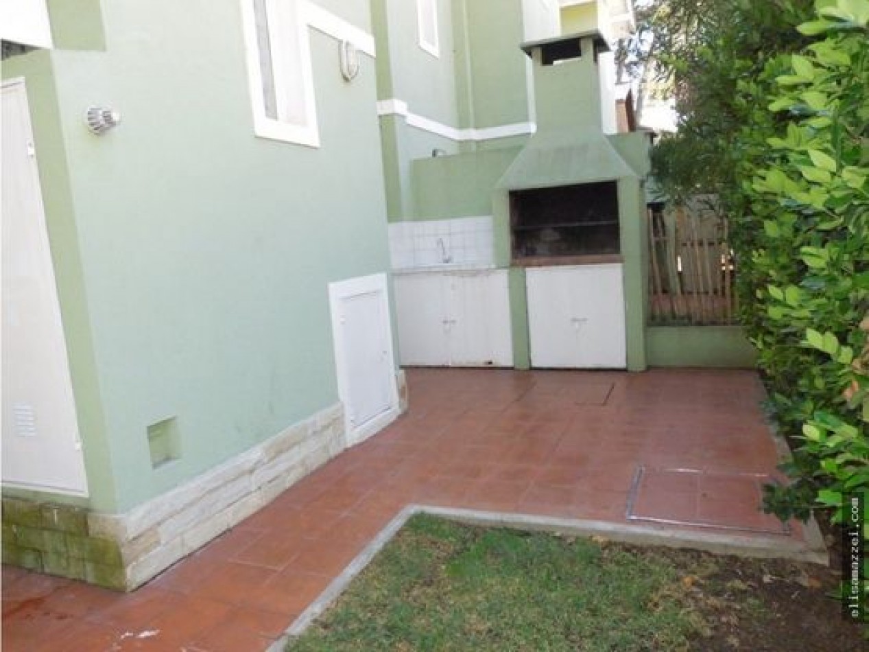 DUPLEX EN VENTA - PINAMAR