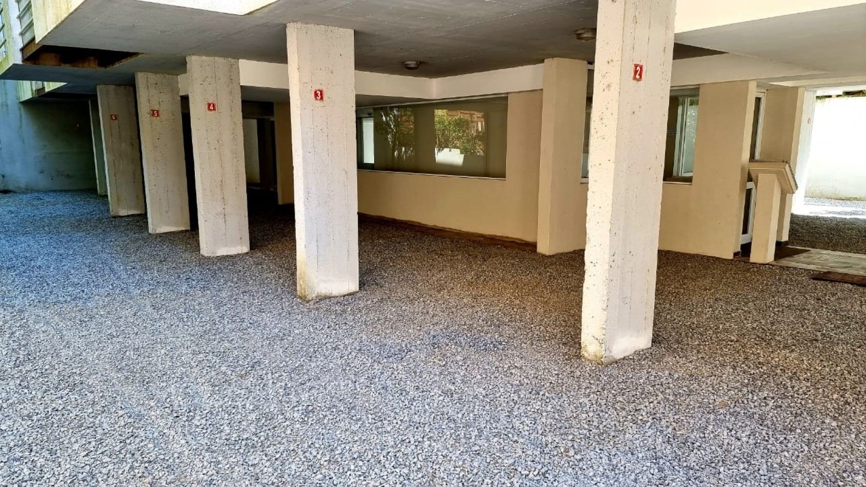 DEPARTAMENTO TRES AMBIENTES EN ALQUILER - VERANO 2025 - PINAMAR