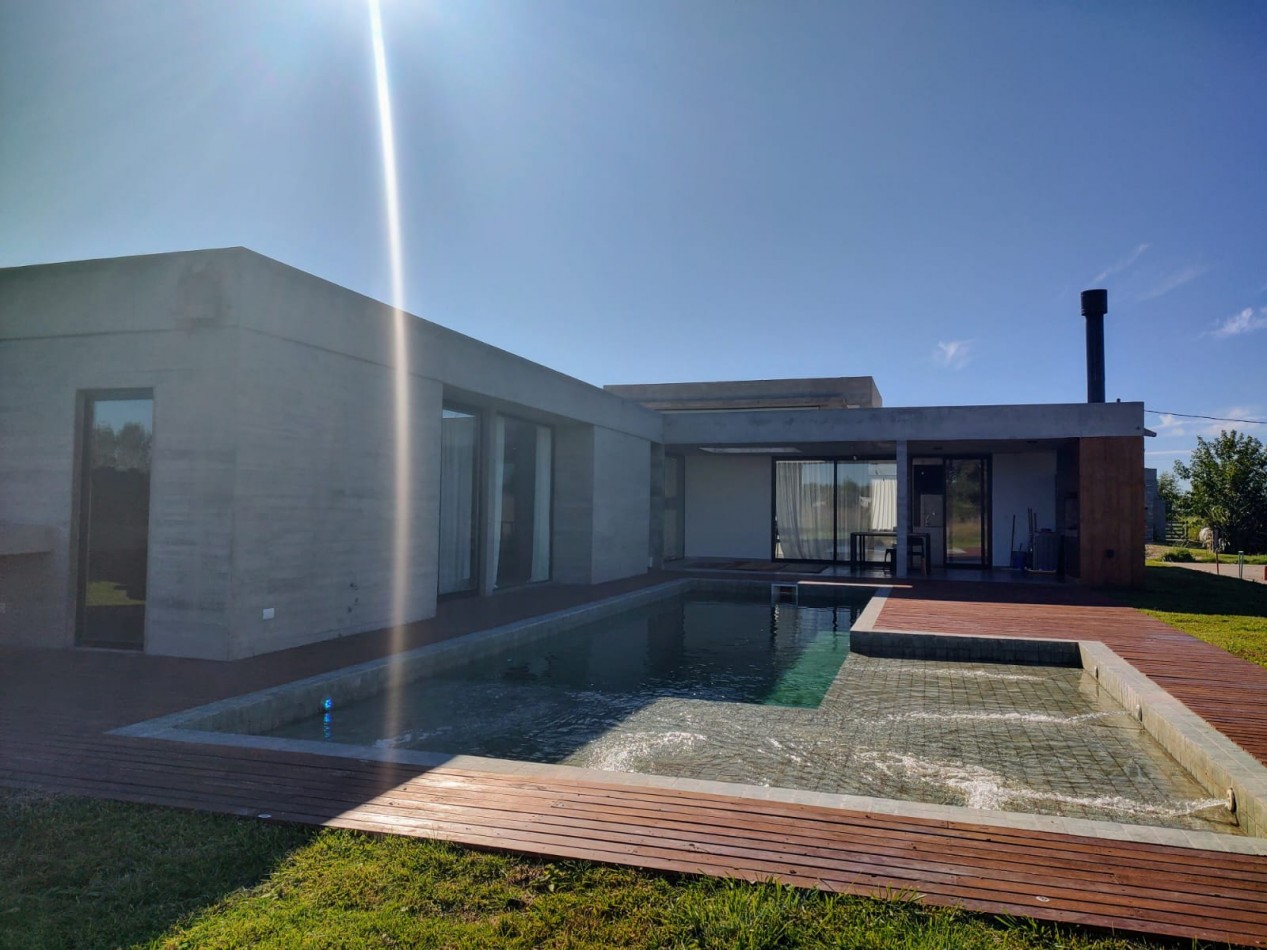 CASA EN VENTA - MADARIAGA