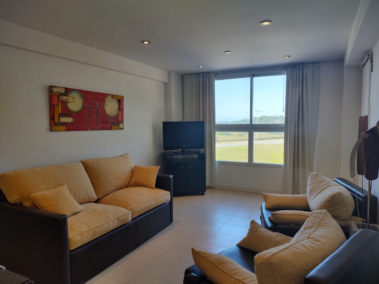 DEPARTAMENTO DOS AMBIENTES - EN VENTA - A METROS DEL MAR - PINAMAR