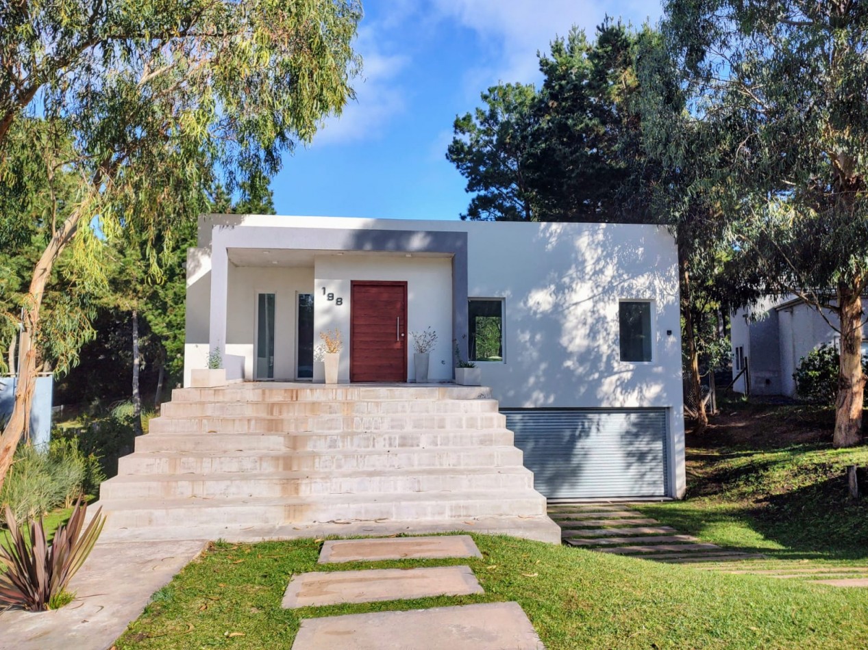 CASA EN VENTA - COSTA ESMERALDA - PINAMAR - PERMUTA