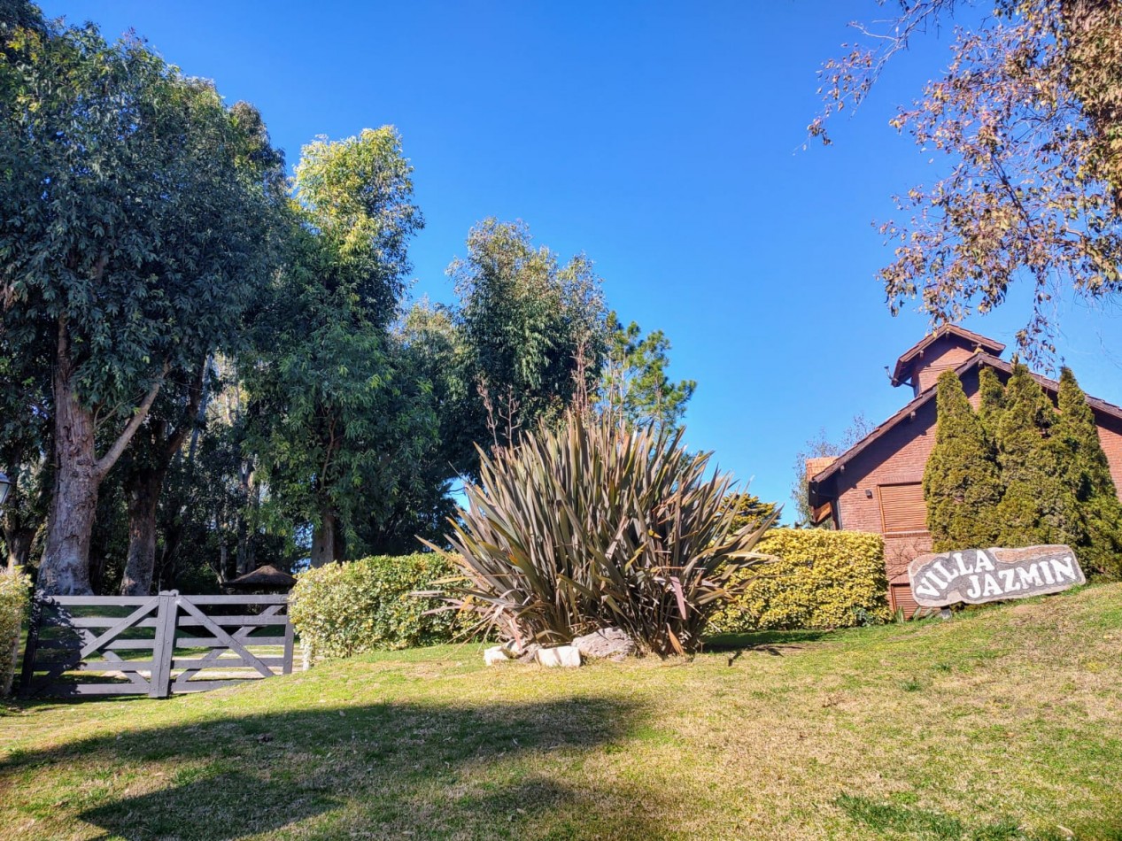 CASA EN VENTA SOBRE DOS LOTES - PINAMAR