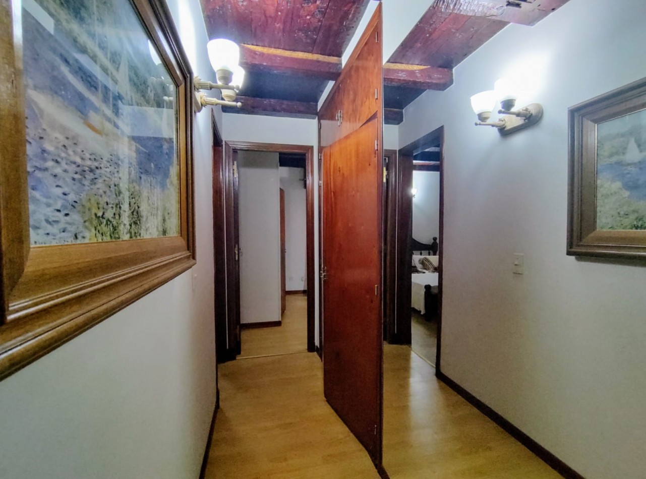 CASA EN VENTA SOBRE DOS LOTES - PINAMAR