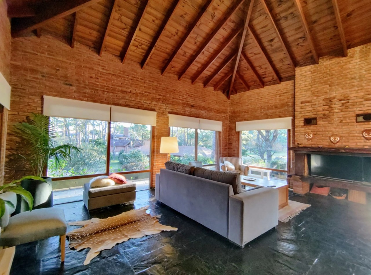 CASA EN ALQUILER DE VERANO - PINAMAR GOLF