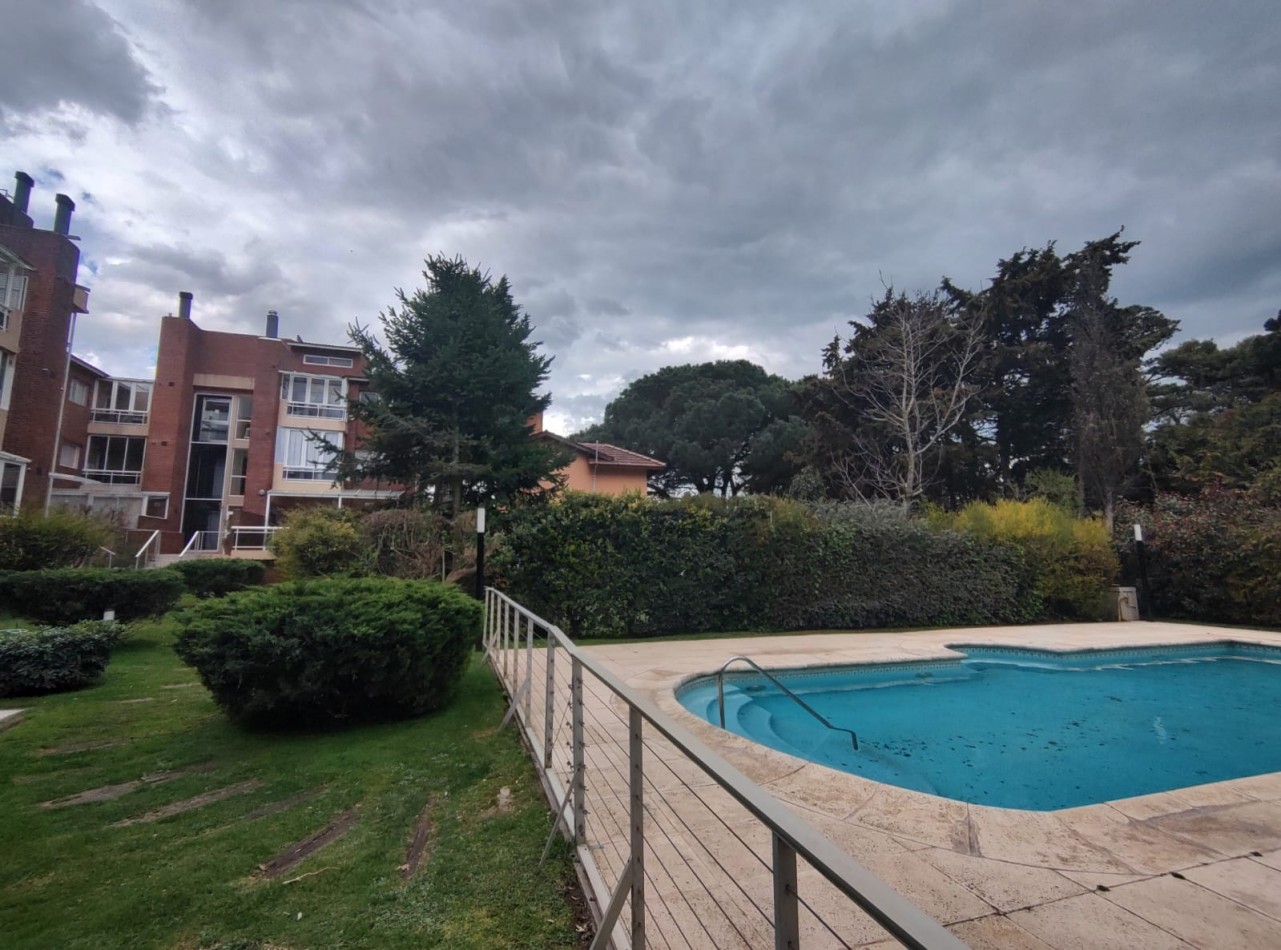 DEPARTAMENTO EN VENTA CUATRO AMBIENTES - PINAMAR