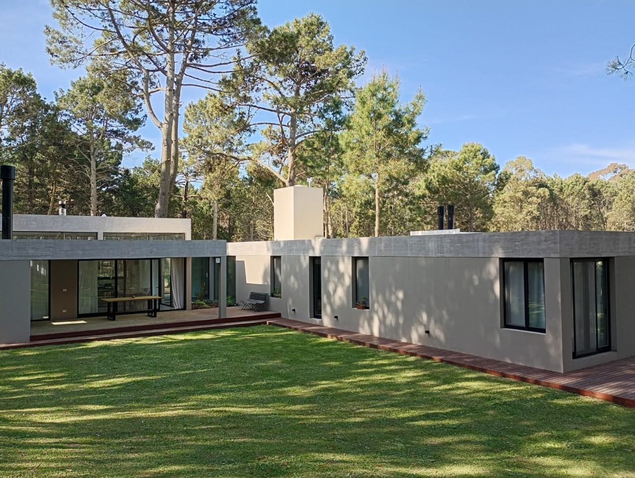 CASA EN ALQUILER - VERANO 2025 - PINAMAR