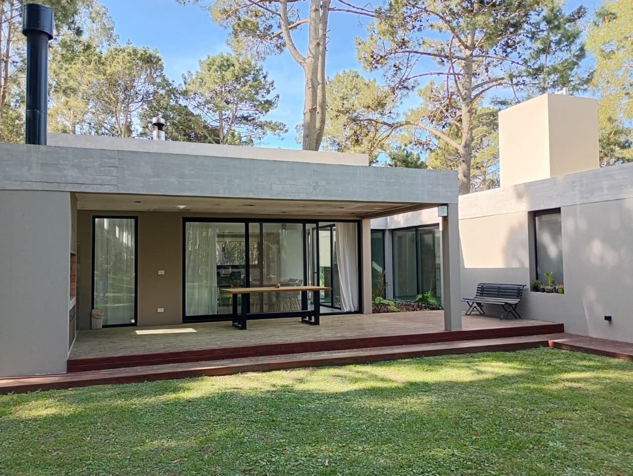 CASA EN ALQUILER - VERANO 2025 - PINAMAR