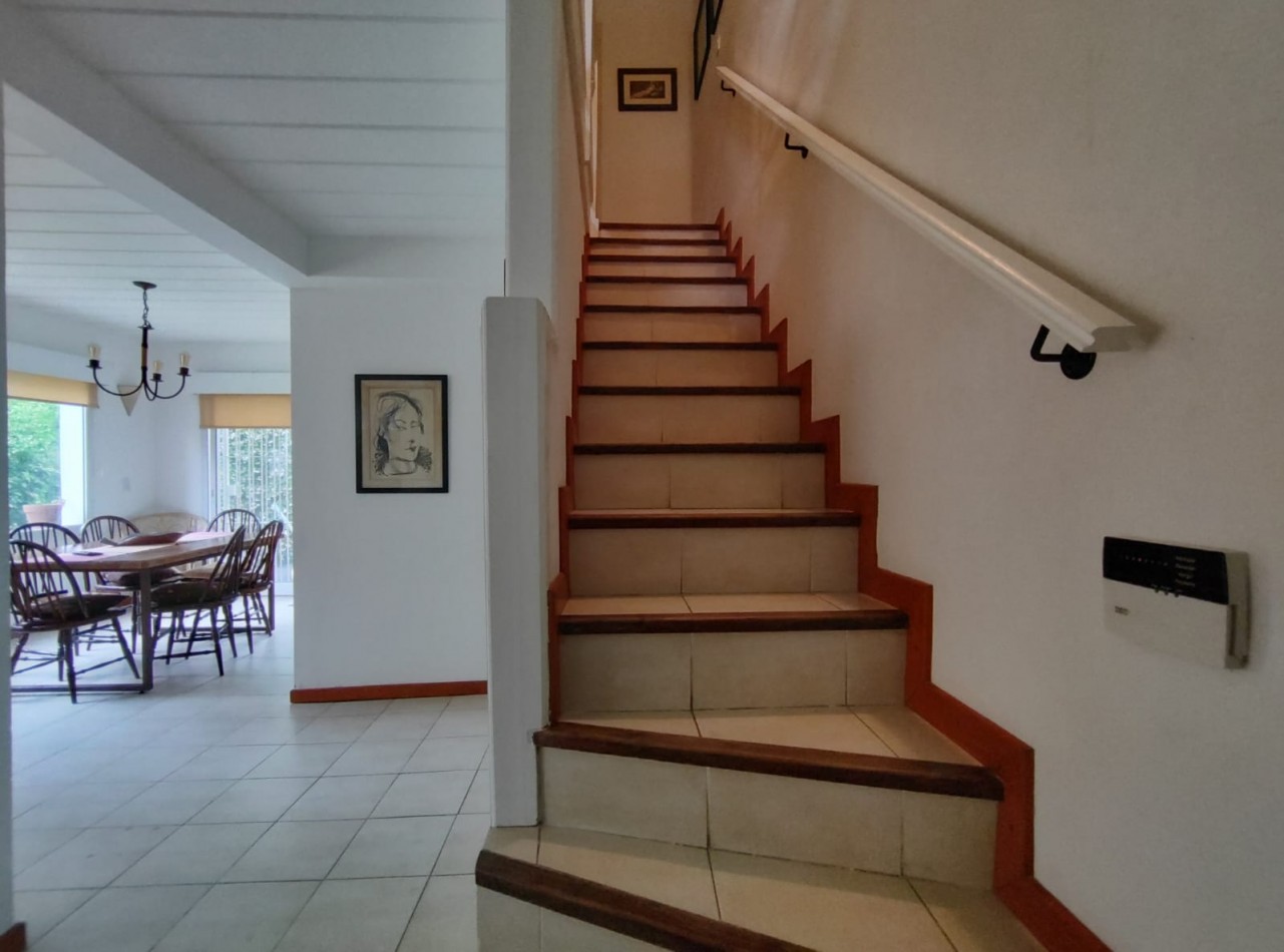 DUPLEX TIPO CASA EN VENTA - PINAMAR GOLF