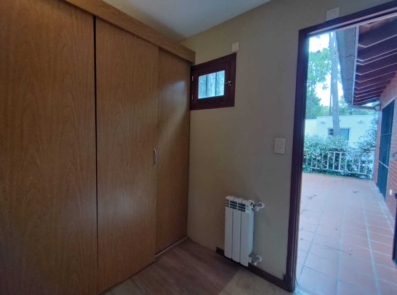 CASA EN VENTA - PINAMAR - OPORTUNIDAD