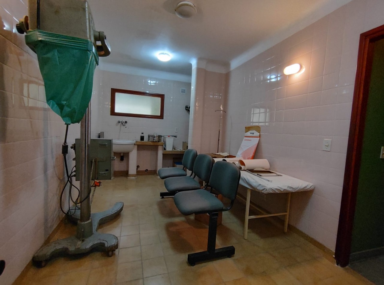 CLINICA EN VENTA CON DEPARTAMENTOS - PINAMAR CENTRO