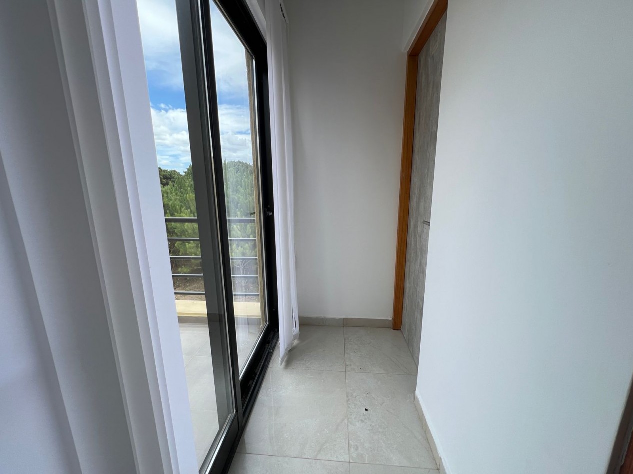 TRIPLEX EN VENTA - CERCA DEL CENTRO - PINAMAR