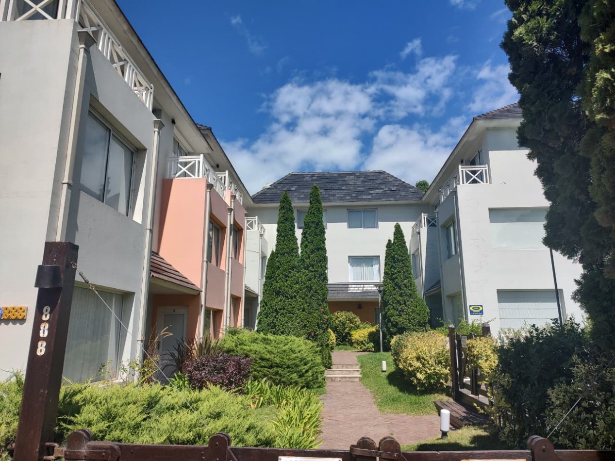 DUPLEX CUATRO AMBIENTES EN ALQUILER ANUAL - PINAMAR CENTRO 