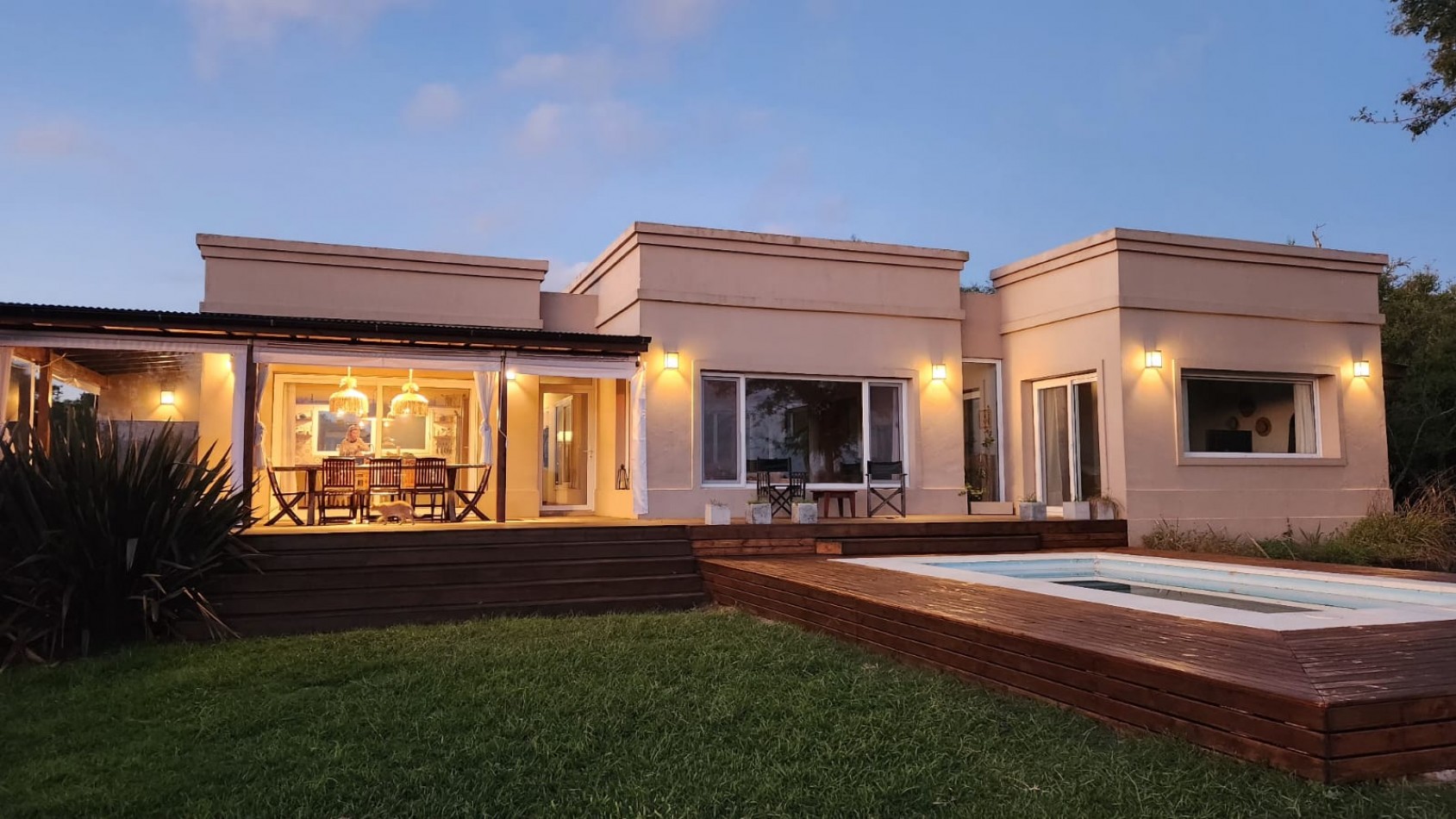 CASA EN ALQUILER ANUAL 