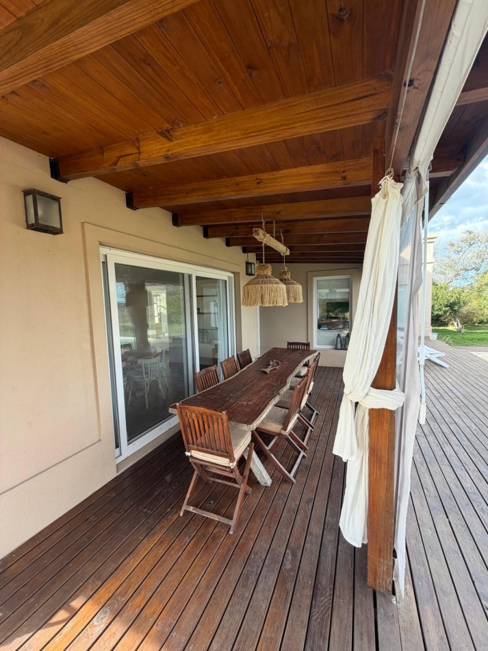CASA EN ALQUILER ANUAL 