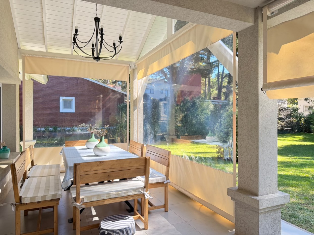 CASA EN VENTA - VALERIA DEL MAR - PINAMAR 