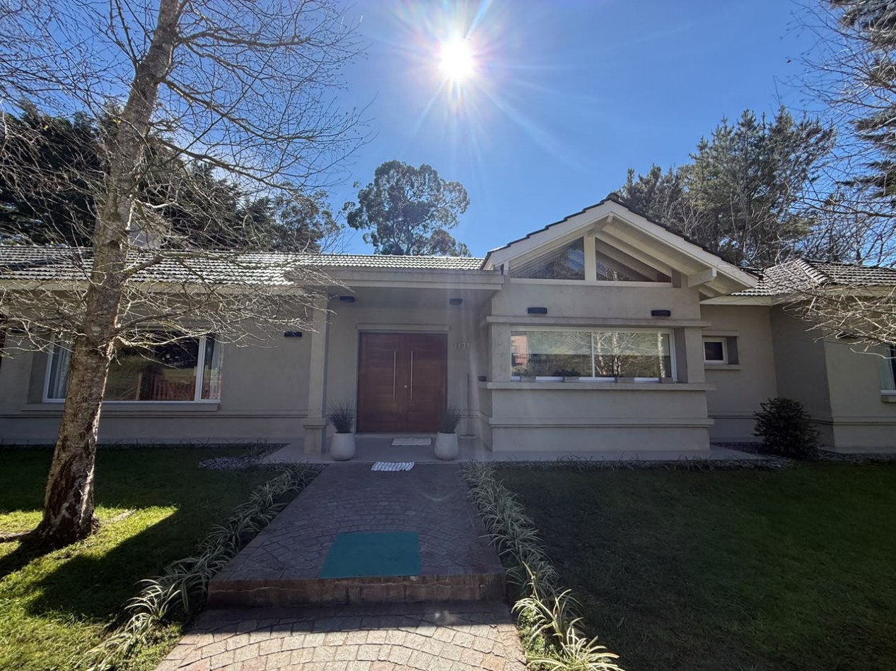 CASA EN VENTA - VALERIA DEL MAR - PINAMAR 