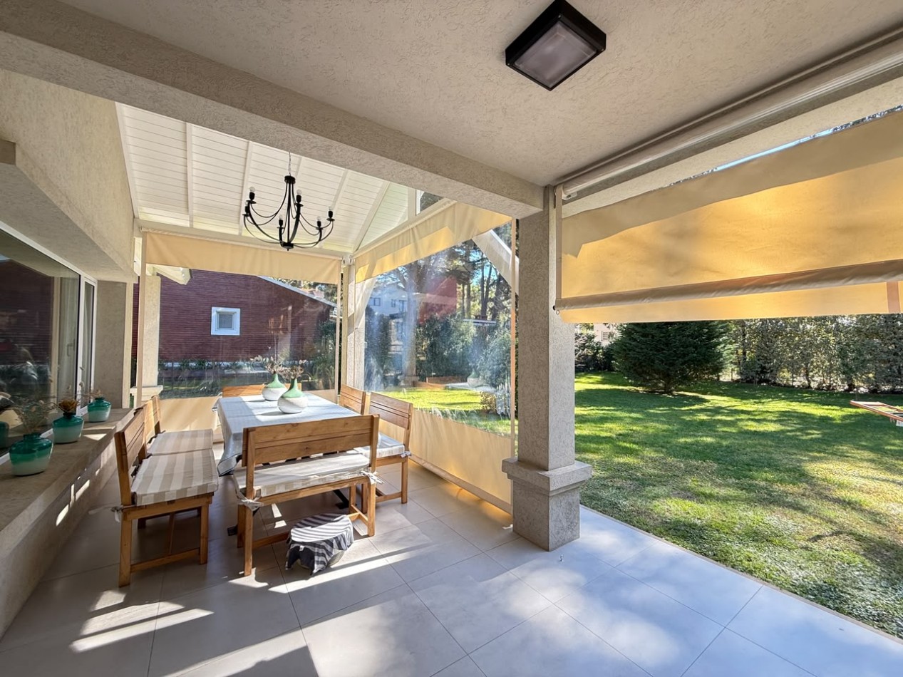 CASA EN VENTA - VALERIA DEL MAR - PINAMAR 