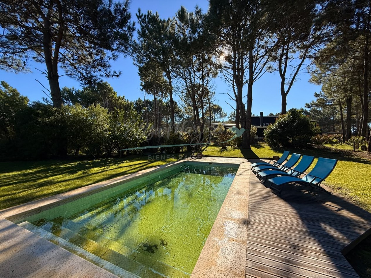 CASA EN ALQUILER ANUAL - LA HERRADURA PINAMAR