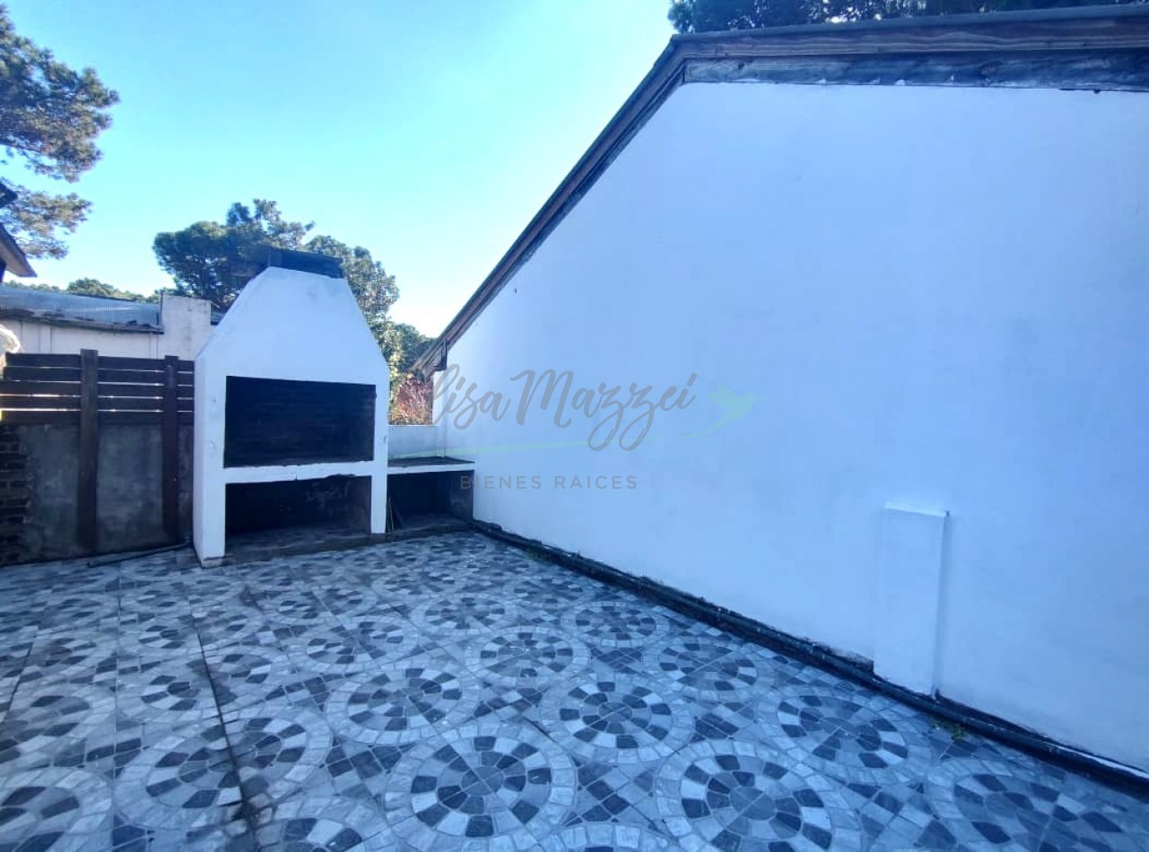 DEPARTAMENTO TRES AMBIENTES EN ALQUILER ANUAL - PINAMAR CENTRO