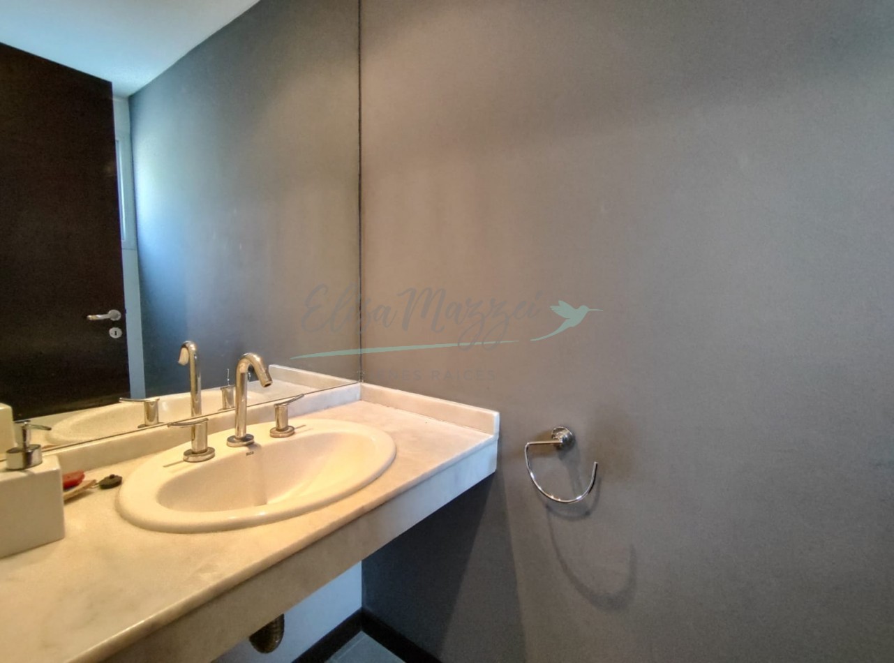 LOCAL EN ALQUILER - PINAMAR CENTRO