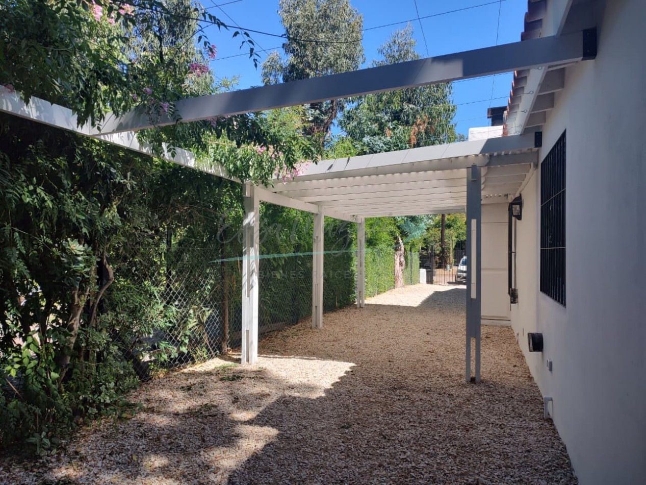 CASA EN VENTA - PINAMAR