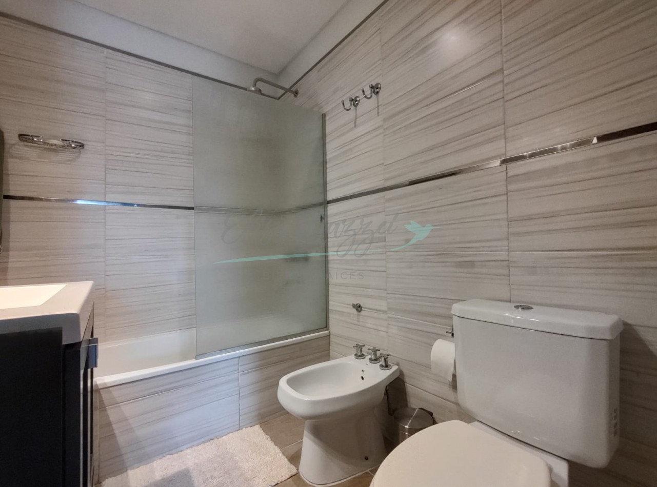 DEPARTAMENTO EN ALQUILER ANUAL - PINAMAR