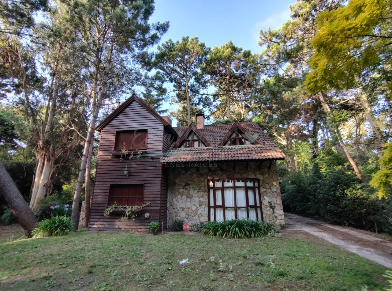 CASA EN ALQUILER - VALERIA DEL MAR