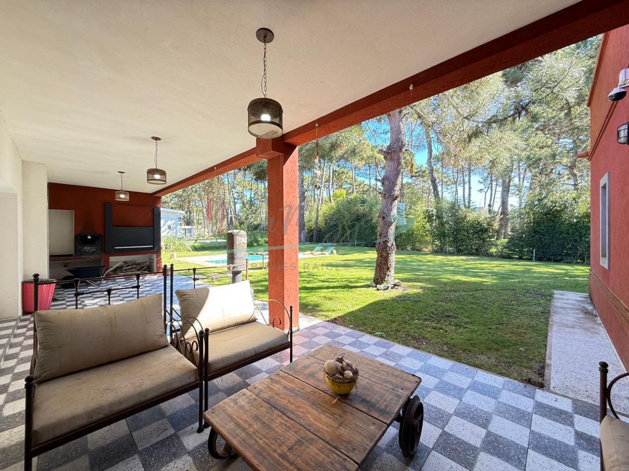 CASA EN VENTA ZONA ALAMOS - PINAMAR 