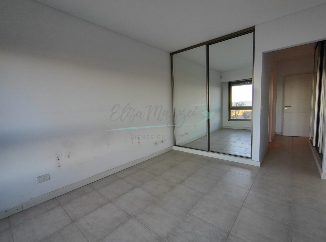 DEPARTAMENTO EN VENTA FRENTE AL MAR - PINAMAR