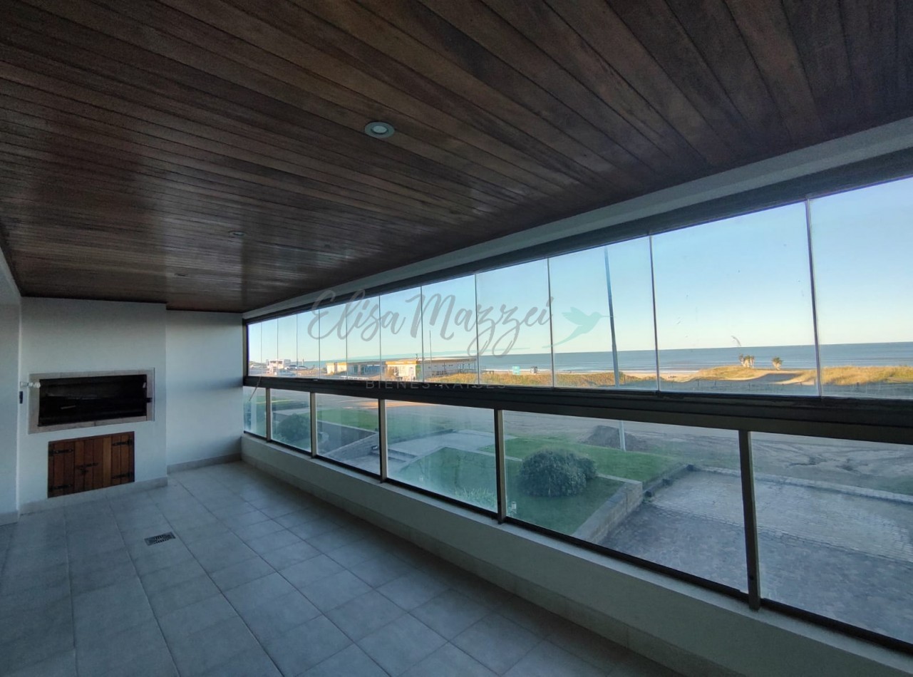DEPARTAMENTO EN VENTA FRENTE AL MAR - PINAMAR