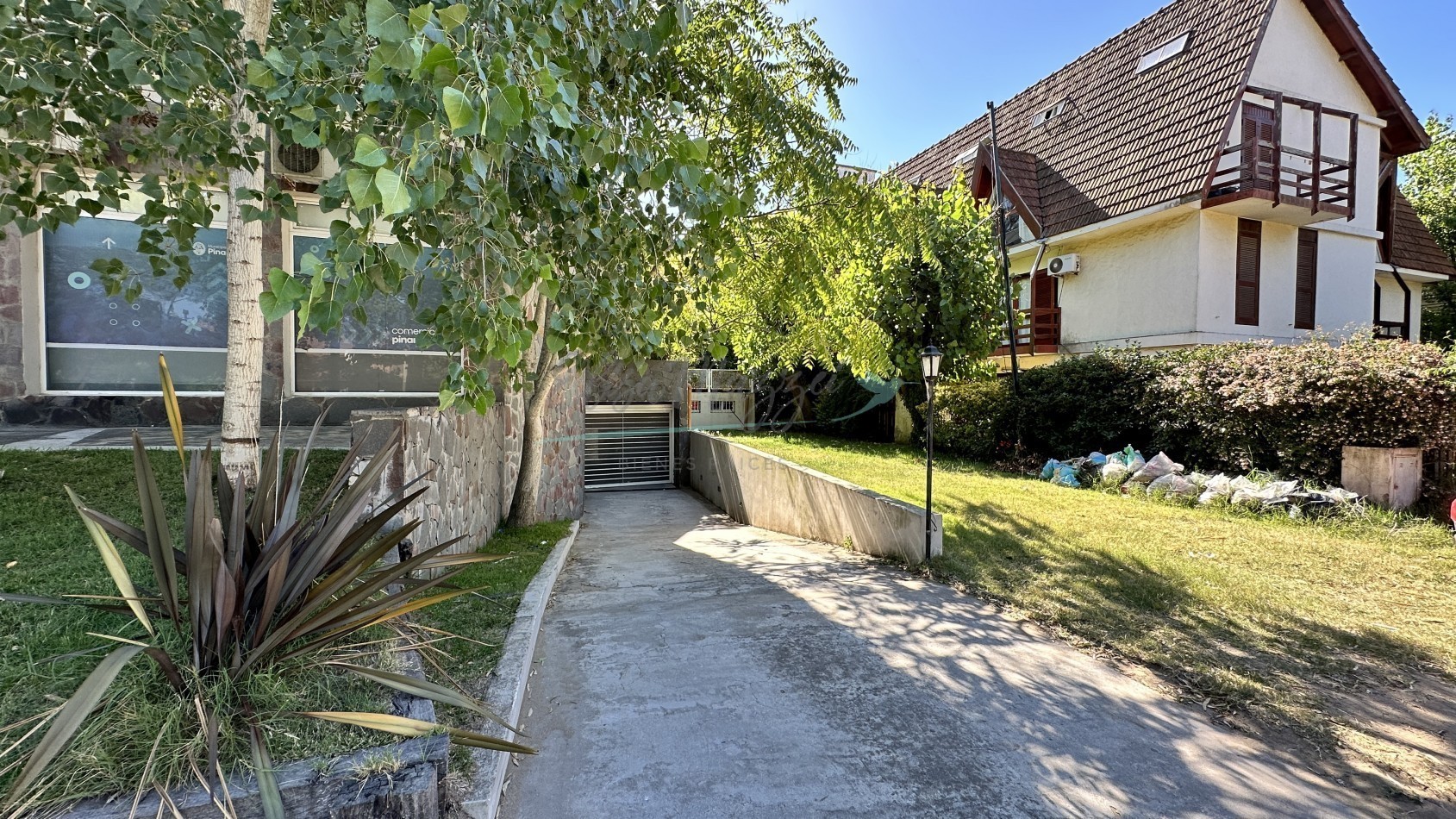 OFICINA EN ALQUILER - LOCAL EN PINAMAR CENTRO