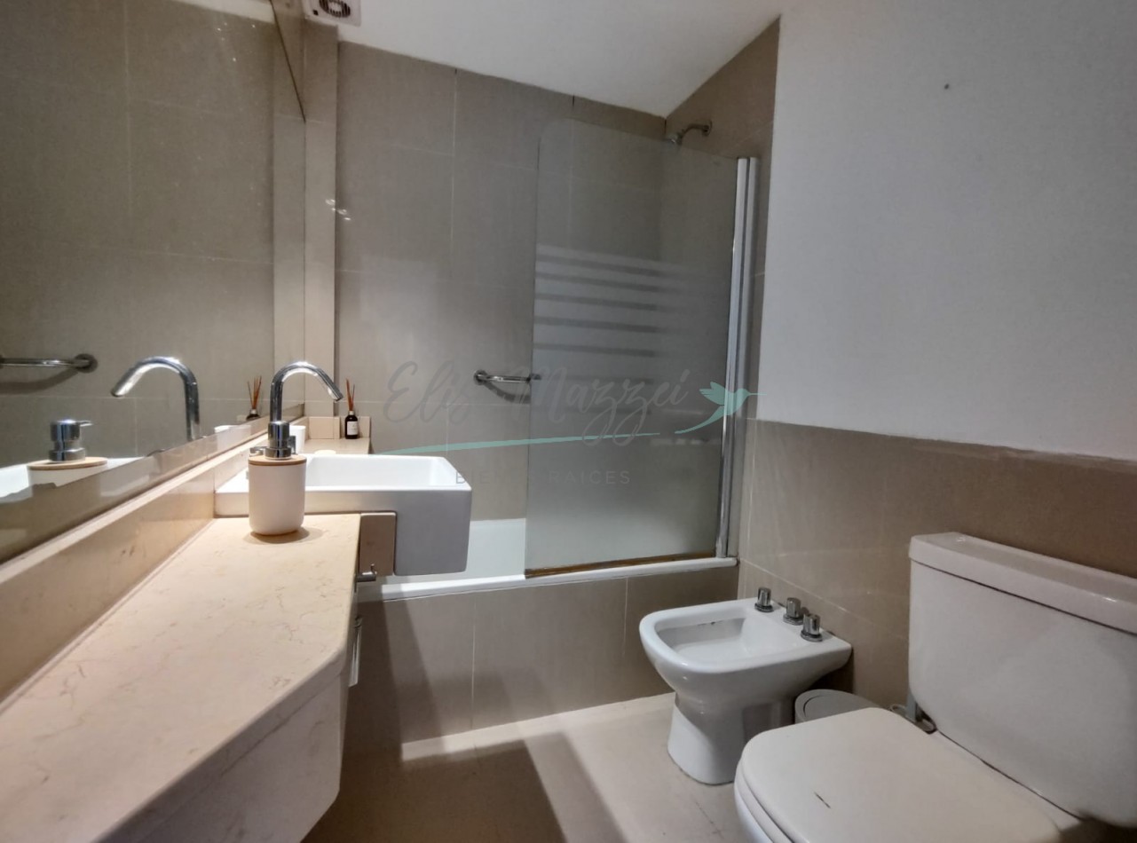 DEPARTAMENTO TRES AMBIENTES EN VENTA - PINAMAR CENTRO