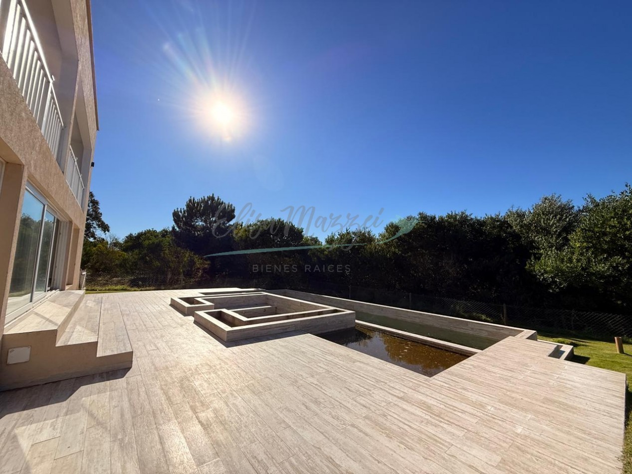OPORTUNIDAD - CASA EN VENTA - COSTA ESMERALDA