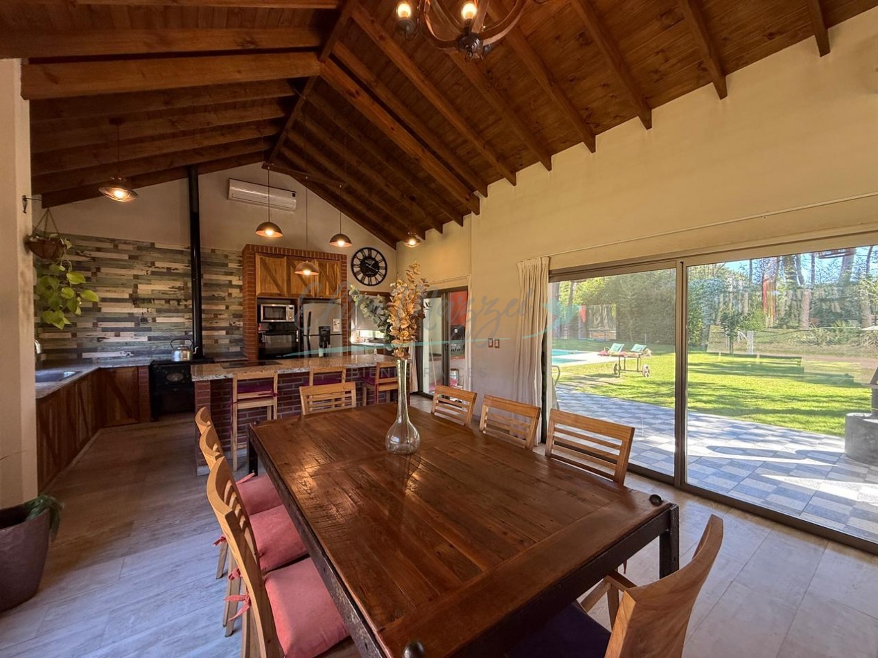 CASA EN VENTA ZONA ALAMOS - PINAMAR 