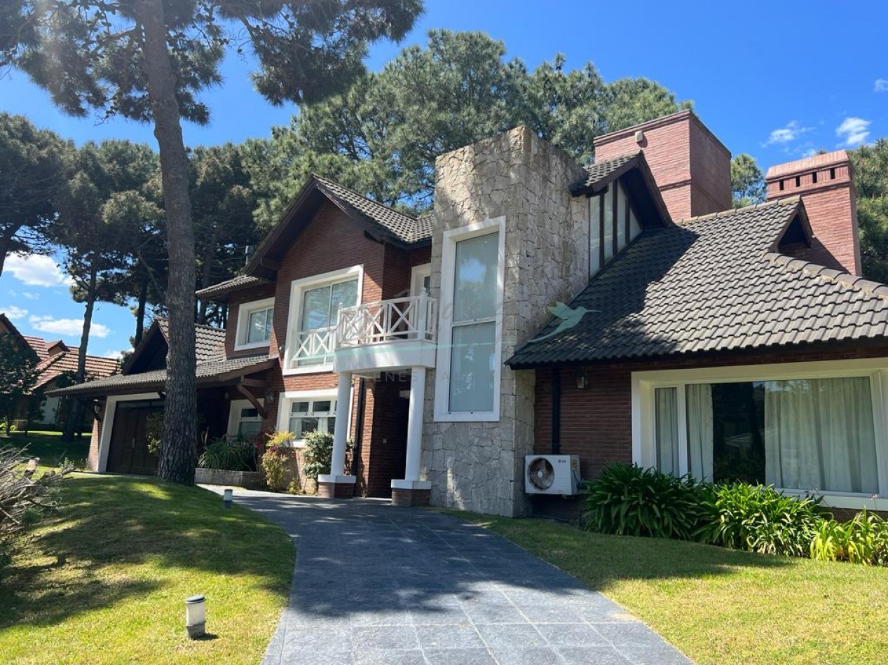 CASA EN VENTA - PINAMAR - FACILIDADES DE PAGO