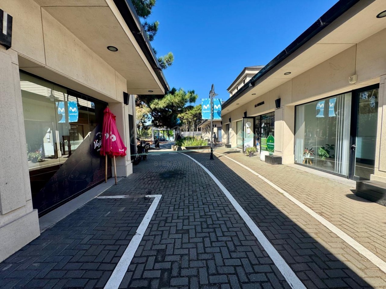 LOCAL COMERCIAL EN ALQUILER - PINAMAR