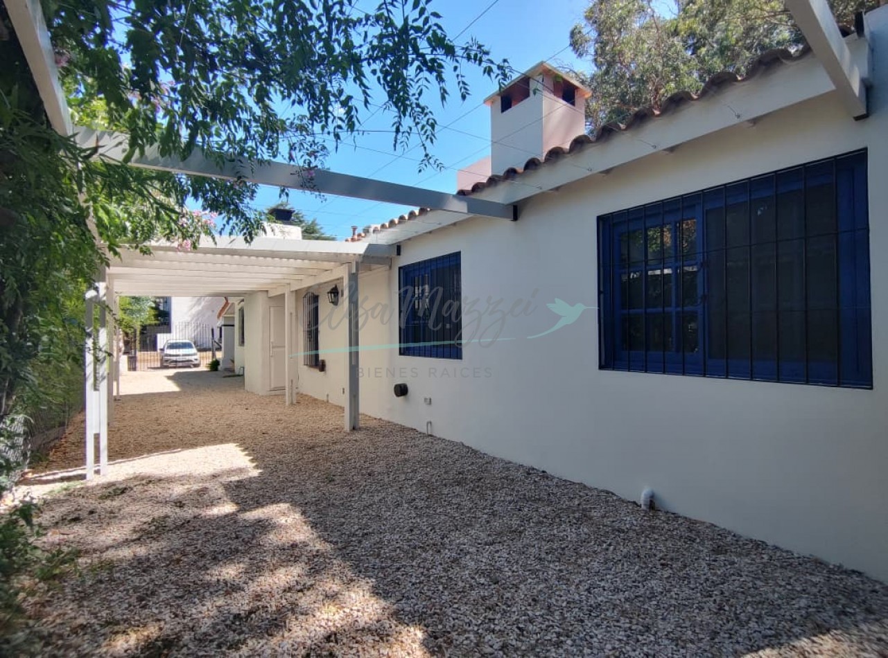 CASA EN VENTA - PINAMAR
