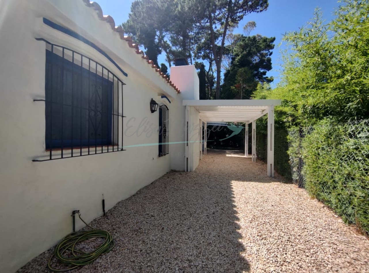 CASA EN VENTA - PINAMAR