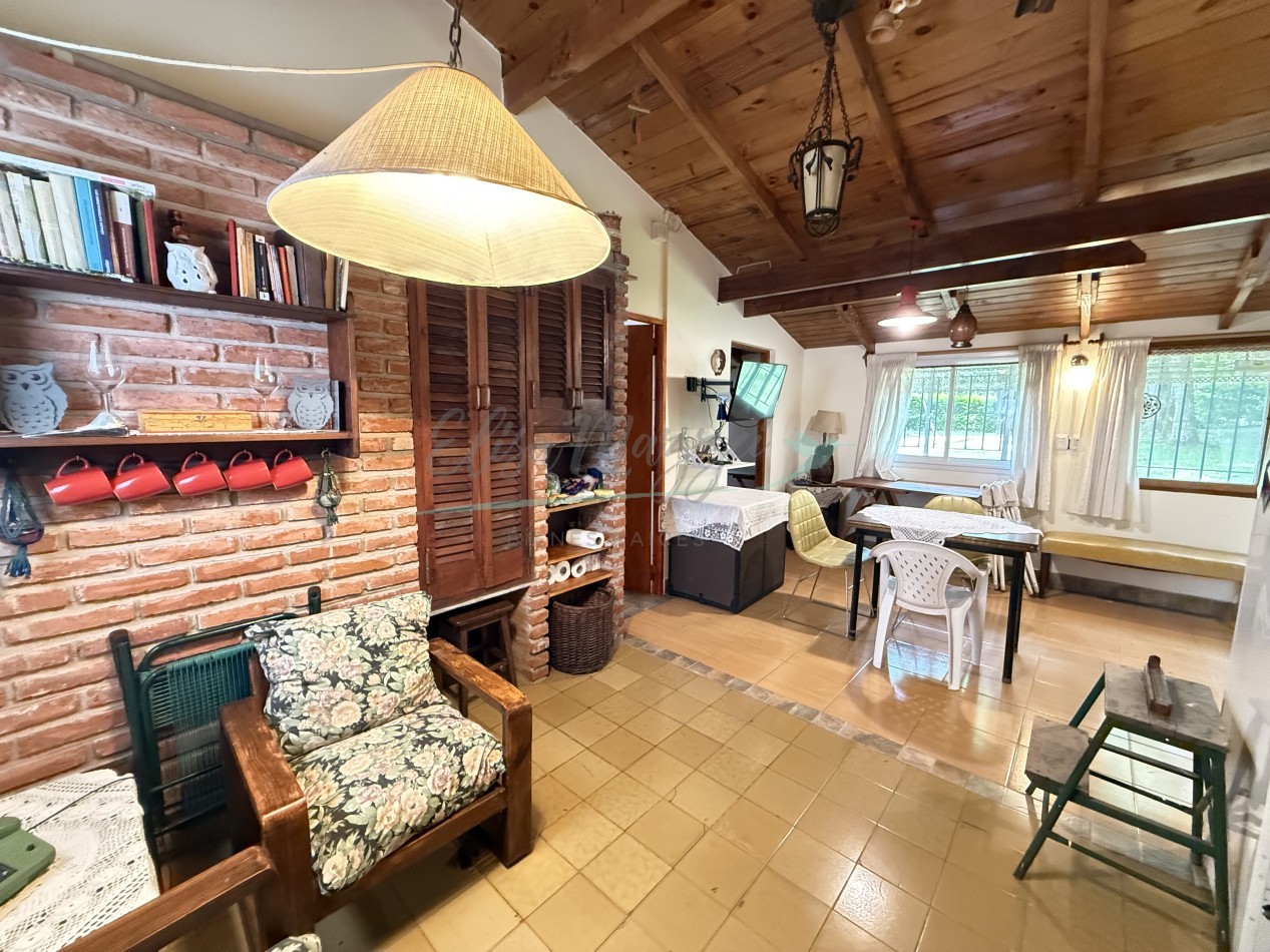 CASA EN VENTA - VALERIA DEL MAR - PINAMAR 