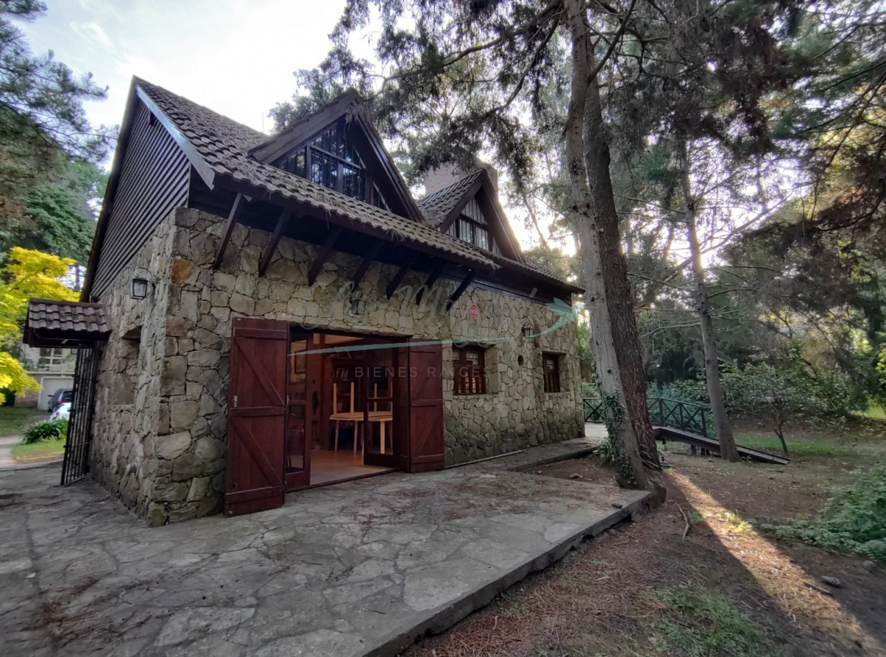 CASA EN ALQUILER - VALERIA DEL MAR