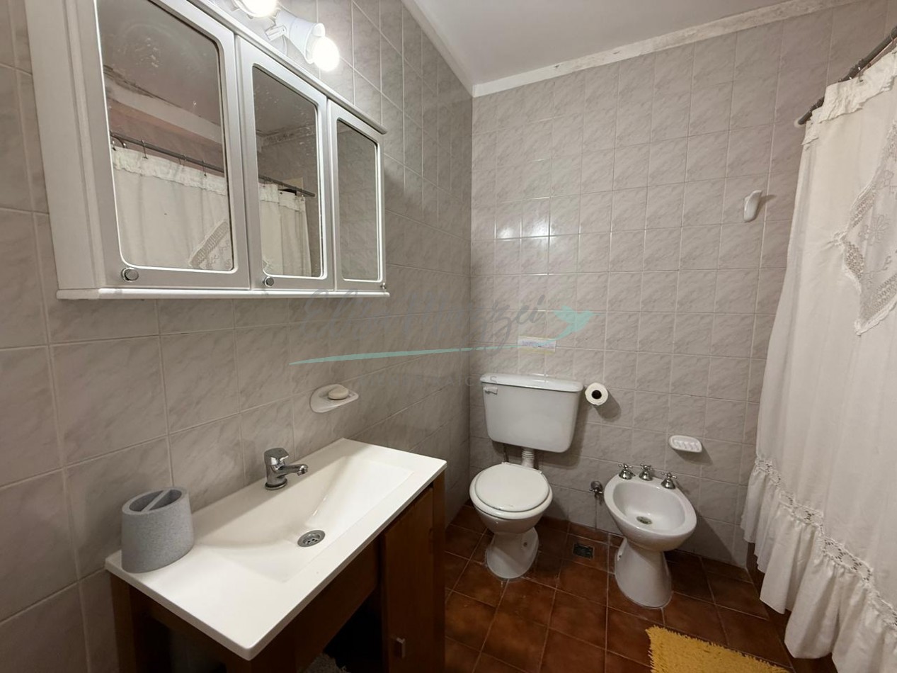 DEPARTAMENTO DOS AMBIENTES EN ALQUILER ANUAL - PINAMAR 