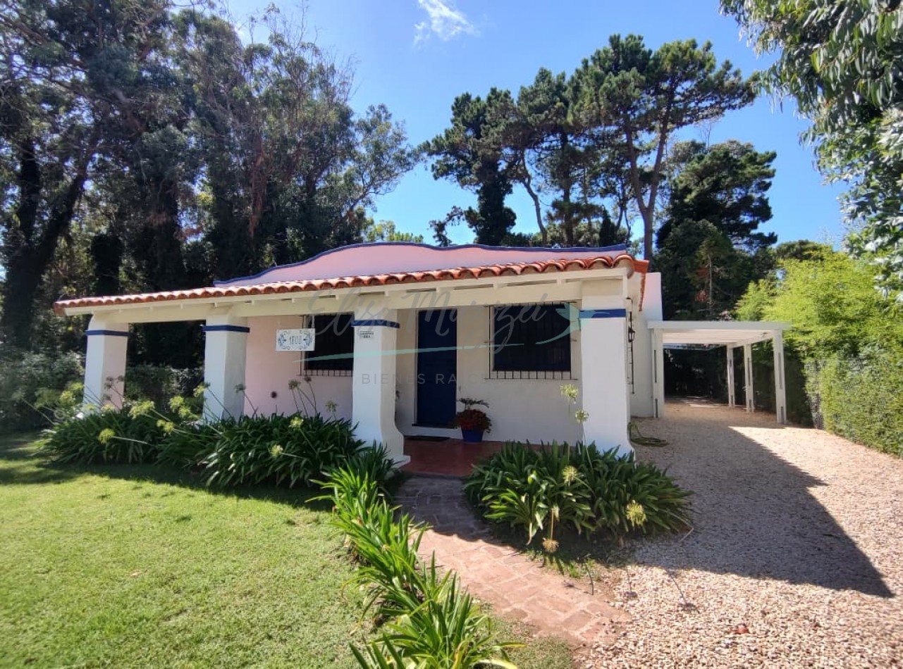 CASA EN VENTA - PINAMAR