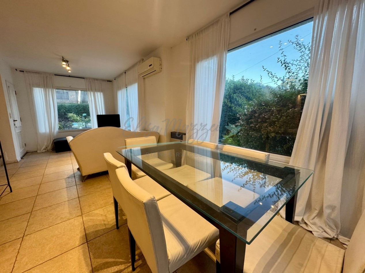 DUPLEX CUATRO AMBIENTES EN ALQUILER ANUAL - PINAMAR CENTRO 